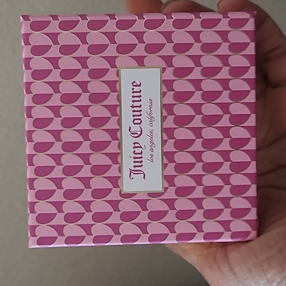 Juicy Couture Gold Bracelet with Pink Heart Charm - Picture 8 of 8